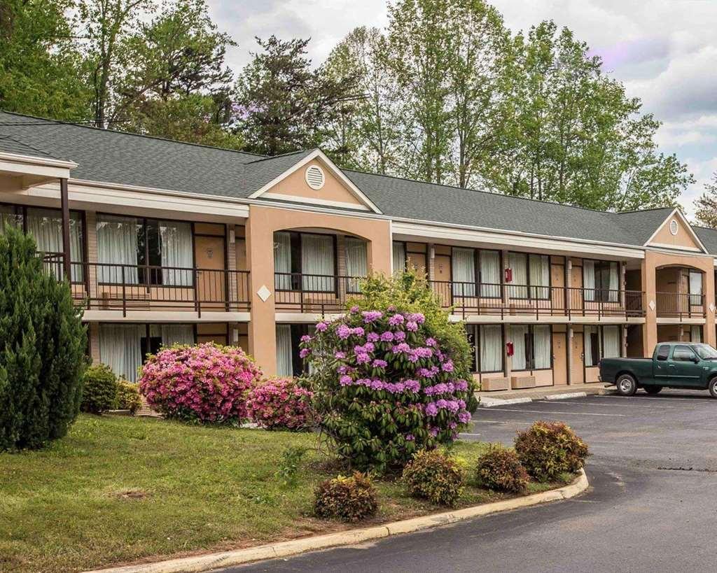 Econo Lodge Inn And Suites - Pilot Mountain Motel Pilot Mountain