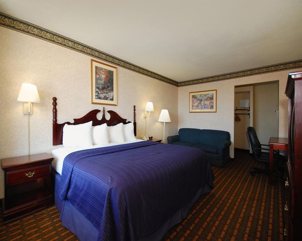 Econo And - Motel