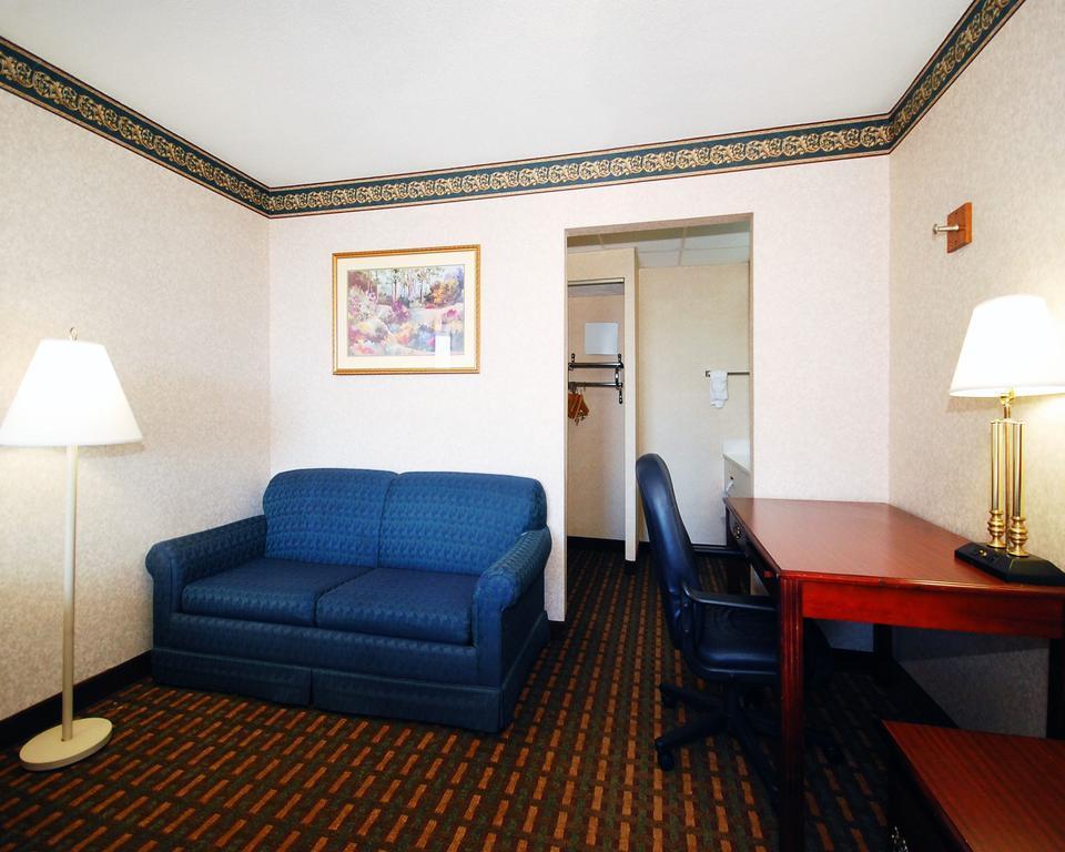 Motel Econo Lodge Inn And Suites - Pilot Mountain Pilot Mountain