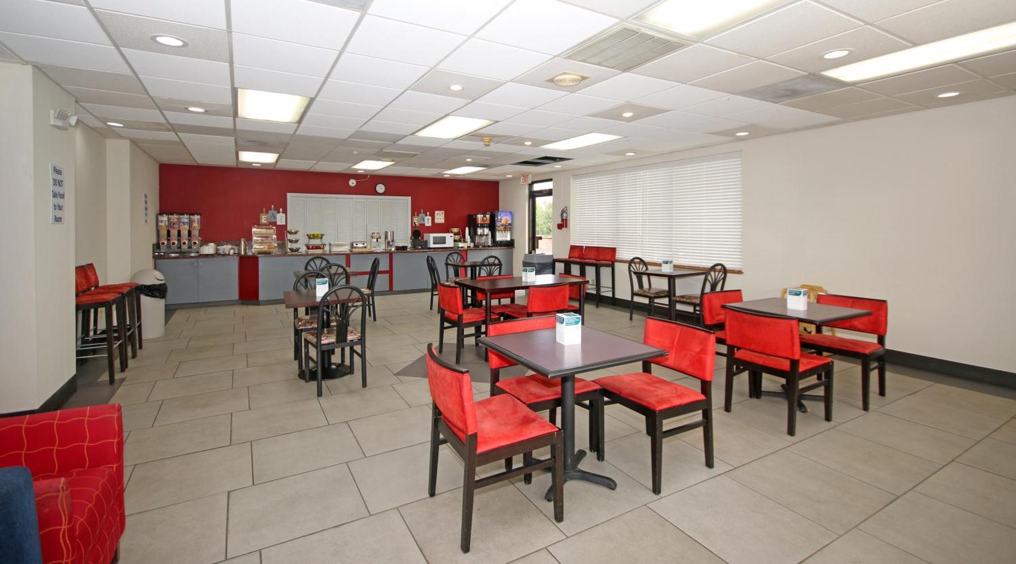 Motel Econo Lodge Inn And Suites - Pilot Mountain